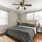 Cozy Semi Detached Home In Ne Dc