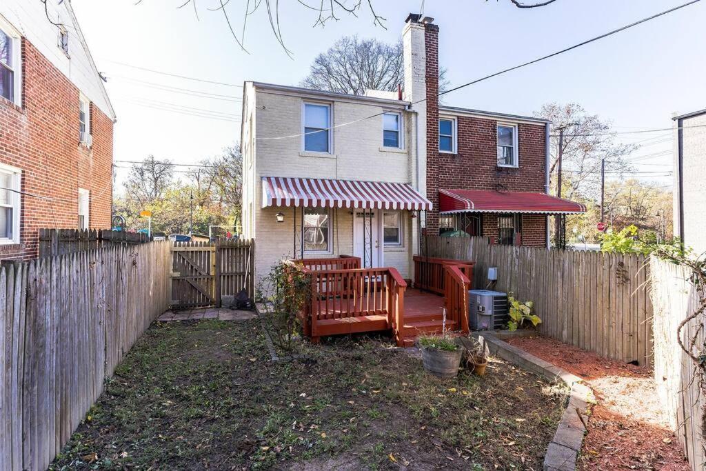 Hébergement de vacances Cozy Semi Detached In Ne Dc *