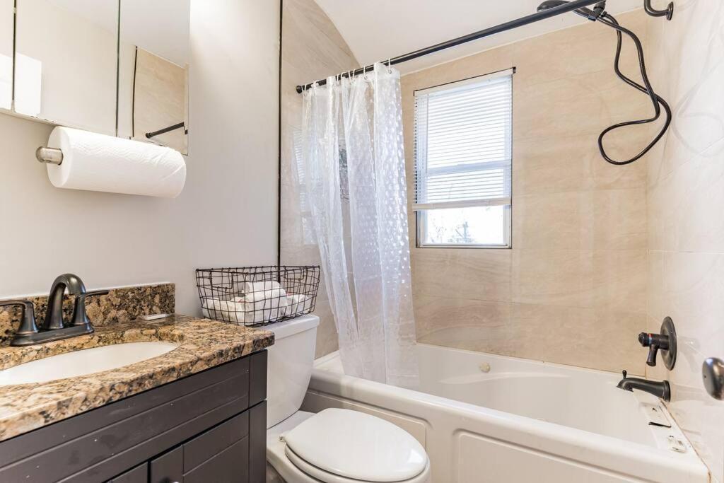 Feriehus Cozy Semi Detached In Ne Dc Washington